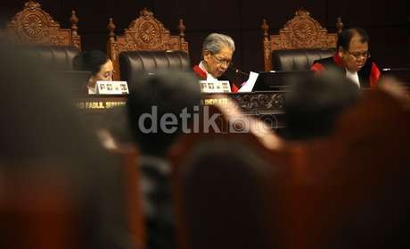 Hakim MK Tanyai Ahli Soal Hak Prerogatif Presiden