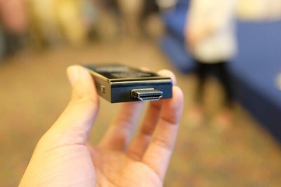 Compute Stick, Komputer Mungil Seukuran Jempol