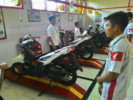 10 SMK di Jambi Bakal Terapkan Kurikulum Teknik Sepeda Motor Honda