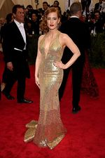 Bertabur Bintang di Red Carpet Met Gala 2015 (1)