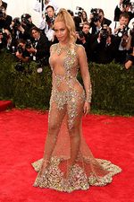 Hot Alert! Beyonce Super Vulgar di Met Gala 2015