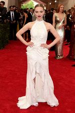 Bertabur Bintang di Red Carpet Met Gala 2015 (1)