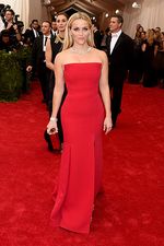 Bertabur Bintang di Red Carpet Met Gala 2015 (3)