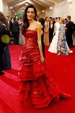 Bertabur Bintang di Red Carpet Met Gala 2015 (2)
