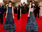Bertabur Bintang di Red Carpet Met Gala 2015 (2)