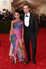 Bertabur Bintang di Red Carpet Met Gala 2015 (2)