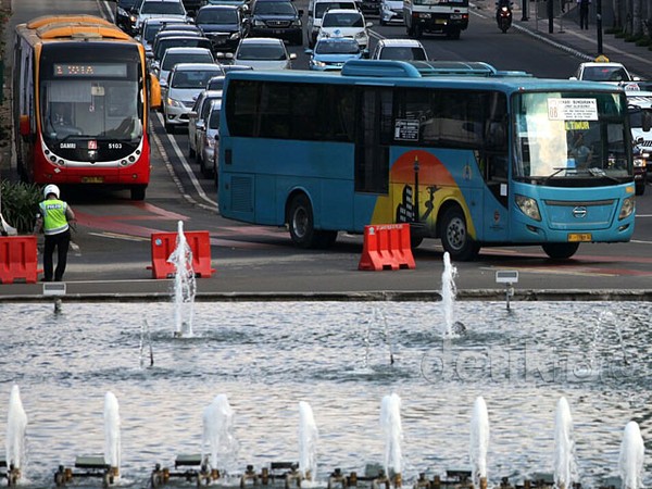 Pekan Depan, Bus APTB Dilarang Melintas Jalur TransJ