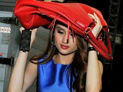 Cinta Laura Bertato V di Tangan, Kontroversi Pamer Harta Roro Fitria dan Bella Shofie