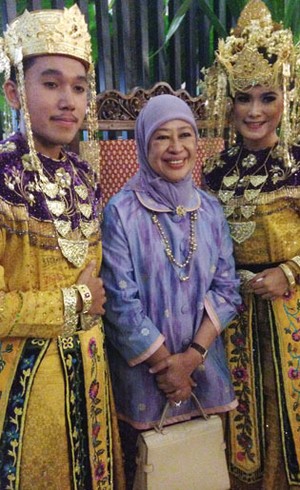 Okke Rajasa: Lestarikan Tenun Sambas Sebelum Diambil Bangsa Lain