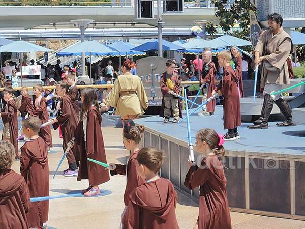 Dibimbing Master Jedi, Padawan Lawan Darth Vader Dibimbing Master Jedi, Padawan Lawan Darth Vader