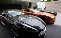 Meski sudah diresmikan di hadapan media hari ini, showroom baru akan dibuka secara umum pada 11 Mei 2015 besok.