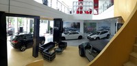 Chrysler Surabaya yang berlokasi di Jl. H.R Muhammad 338, kini memiliki pelayanan 3S (Sales, Service, Spare-part). Istimewa/Garansindo.