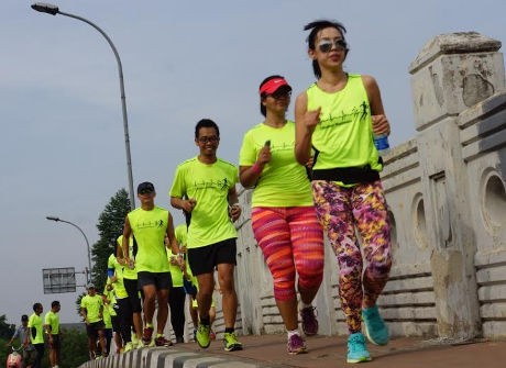 Burners Lari Bareng Keluarga Menjelang Jakarta 10K