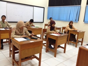 Sempat Ada yang Ngambek, 6 Siswa SLB 7 Jalani UN dengan Kondusif