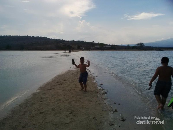 Wah! Di Bima Ada Laut 'Belah' Ala Kisah Nabi Musa