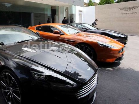 Berapa Banderol Mobil James Bond Aston Martin di Indonesia?