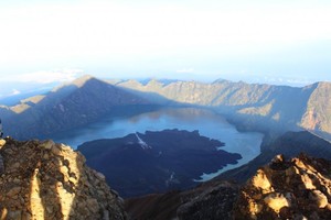 Menyentuh Atap Nusa Tenggara Barat