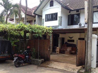 Jenazah Pepeng Rencananya Dimakamkan Sore Ini di BSD