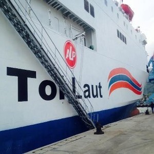 Menengok Isi Perut Kapal Tol Laut Lampung-Surabaya