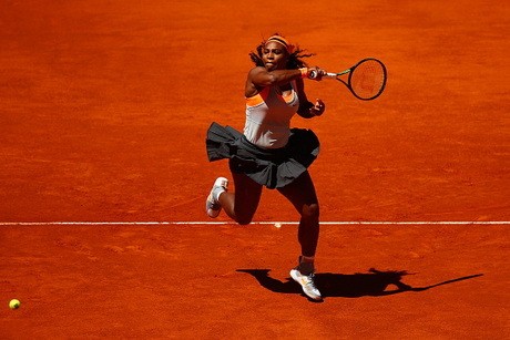 Serena Susah Payah Kalahkan Azarenka