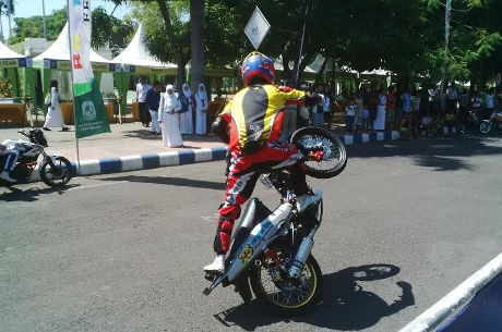 Semarak Pasar Rakyat di Areal Finis