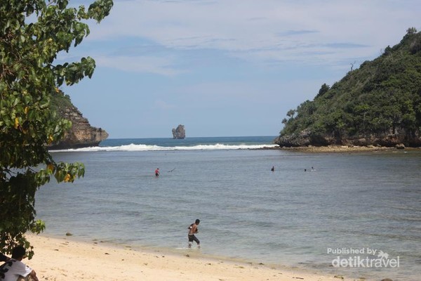 Pantai Gatra Pesona Baru Dari Malang Selatan