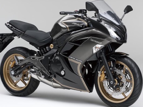 Cantiknya Tampilan Kawasaki Ninja 400 Edisi Terbatas