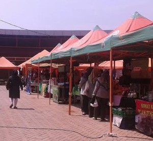 Pasar Kaget Ini Jual Beras Murah dan Sayur Setengah Harga