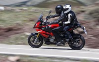 Ngomong soal mesin bongsor yang dibawa, BMW S 1000 XR kini pada dasarnya masih membawa mesin S 1000 R Roadster. Pool/dok. BMW.