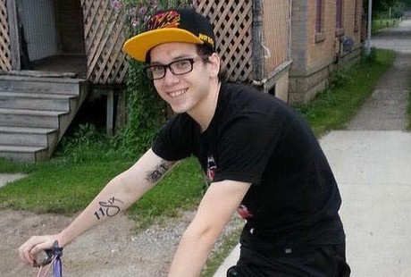 Ditikam Begal Saat Antarkan Pizza ke RS, Josh pun Langsung Dirawat