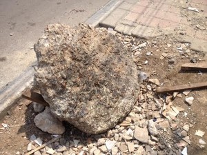 Ini Cerita Warga Soal Bongkahan Batu di Tomang yang Dikira Zamrud