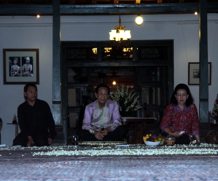 Dukun Hingga Kepala Dinas Daftar Dengarkan Penjelasan Sultan