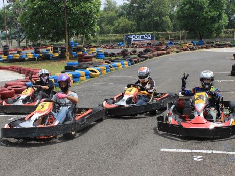 Komunitas Proton Mengasah Keahlian Main Gokart