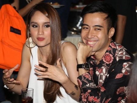 Cie... Cinta Laura Diantar Jemput sama Vidi Aldiano