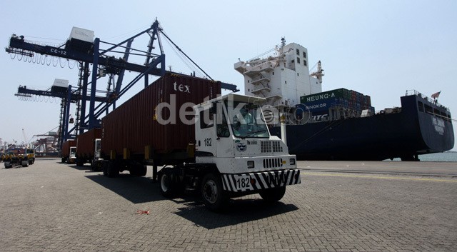 Berkunjung ke Malut, Jokowi Bawa Proyek Triliunan Rupiah