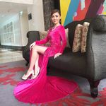 Seksi Dibalut Gaun Ivan Gunawan, Bella Shofie Berpose di Porsche