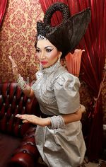Rambut Bak Rumah Gadang Roro Fitria
