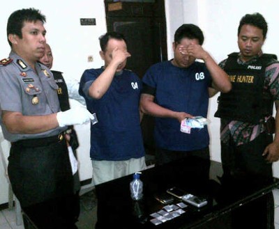 Pengedar dan Kurir Diamankan Beserta 15 Poket Sabu