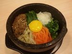 Bersantai Sambil Menyantap Seporsi Bibimbap dan Ramyun yang Pedas a la Korea