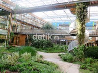 Masing-masing gedung diberi nama khusus yang mencerminkan ilmu pengetahuan. Seperti Atlas juga Orion.