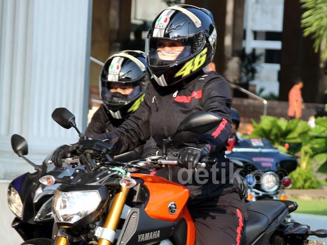 Ahok Lepas Touring Bermotor 7 Wanita ke Lombok