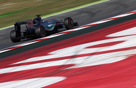 Hamilton Kini Tercepat, Vettel Kedua