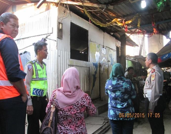 Tumpahan Asam Sulfat di Tol Jelambar Dibersihkan Mulai Pagi Ini