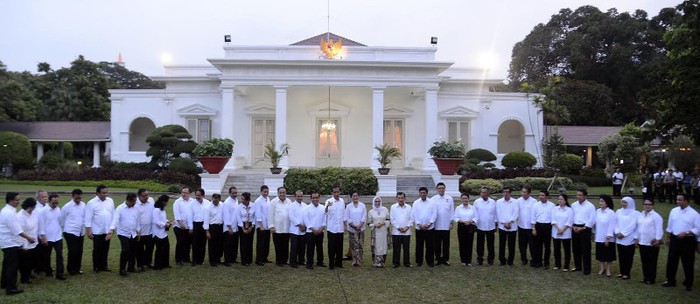 Pro Kontra Reshuffle Kabinet Antara Lembaga Survei dan Anggota DPR