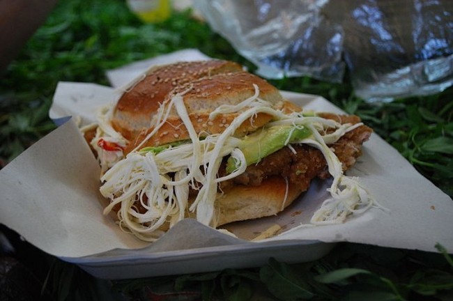 Ini Dia 12 Sandwich Unik di Dunia yang Mungkin Belum Anda Kenal (1) Ini Dia 12 Sandwich Unik di Dunia yang Mungkin Belum Anda Kenal (1)