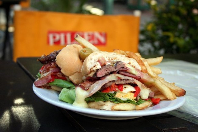 Ini Dia 12 Sandwich Unik di Dunia yang Mungkin Belum Anda Kenal (1) Ini Dia 12 Sandwich Unik di Dunia yang Mungkin Belum Anda Kenal (1)