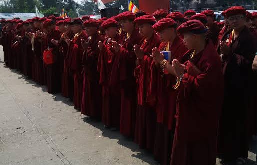 Ketika Para Biksuni Berkumpul di Tenda Pengungsian di Nepal Ketika Para Biksuni Berkumpul di Tenda Pengungsian di Nepal