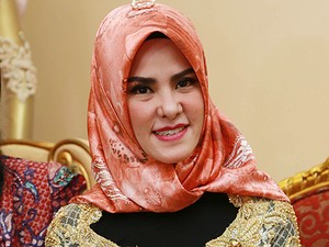 Kerap Tampil Glamor, Angel Lelga Antusias Ikut Acara Amal