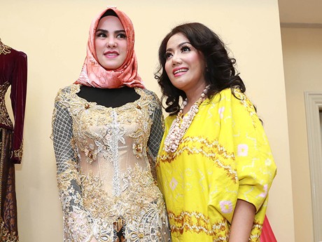 Kerap Tampil Glamor, Angel Lelga Antusias Ikut Acara Amal