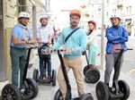 Asyiknya Bintang 'Negeri van Oranje' Naik Segway di Praha